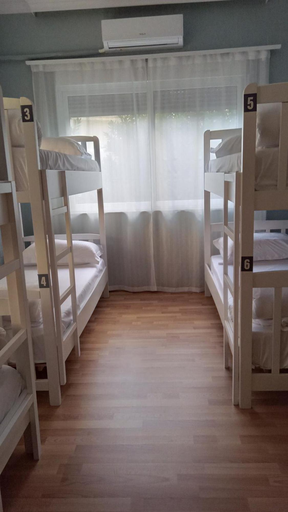 Mandarine Hostel Тирана Экстерьер фото
